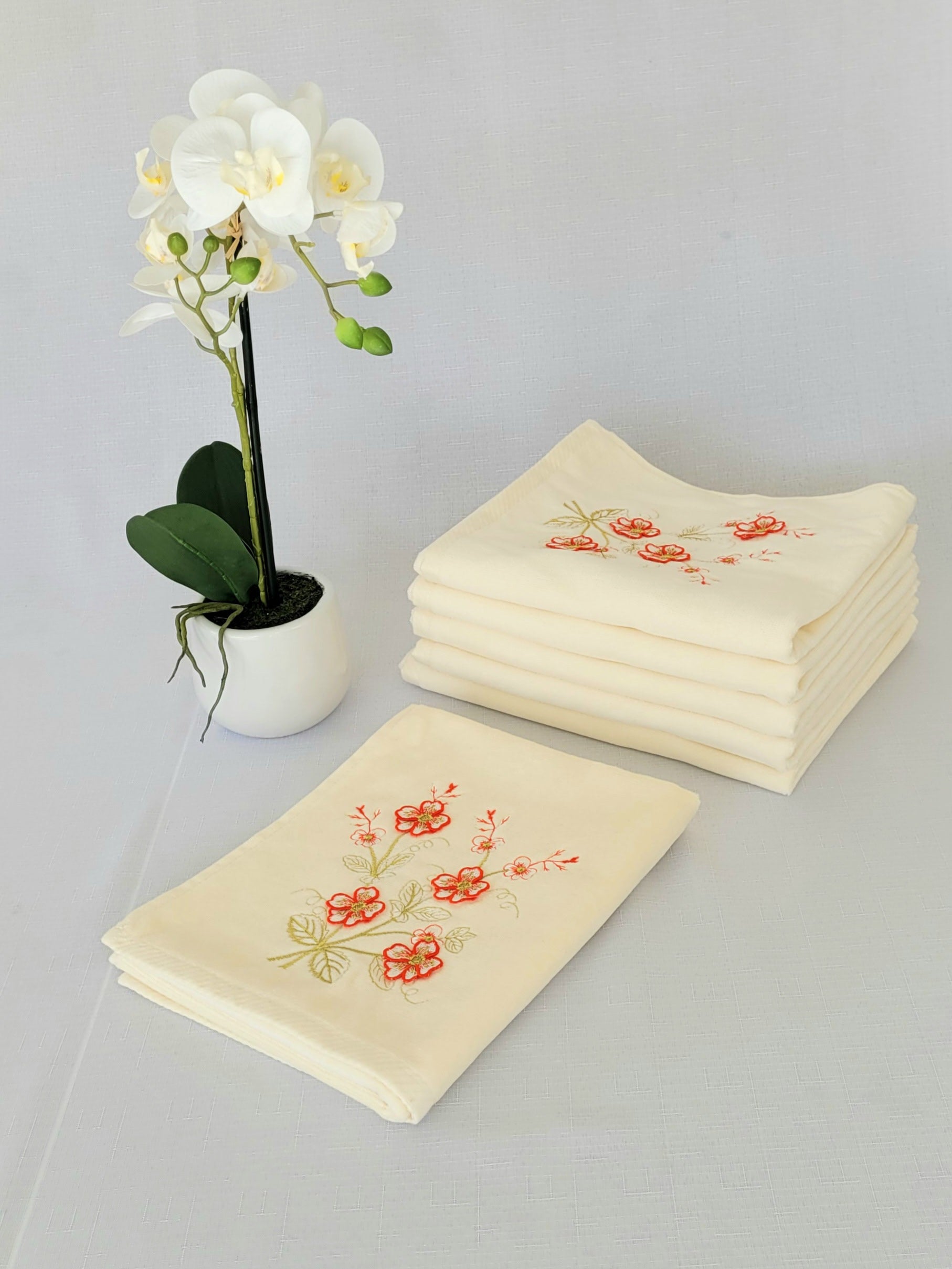 Luxury Microcotton Bath Towel with embroidery 50x90 cm – ElfStore.co.nz